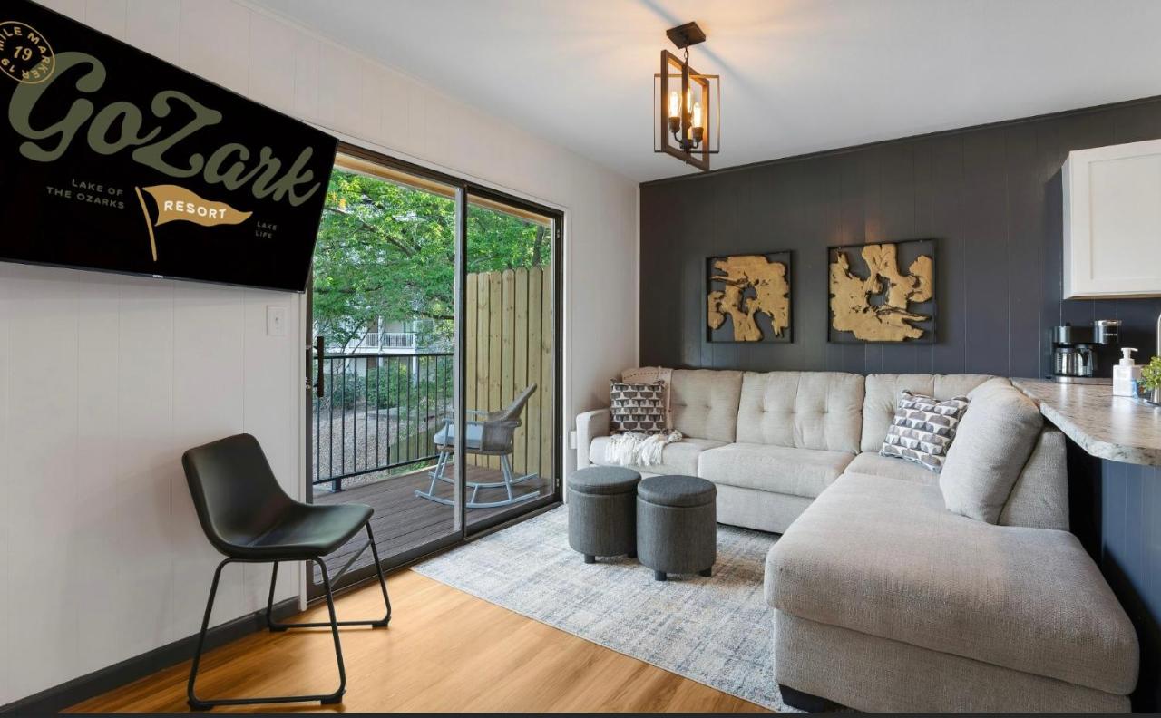 Lakeside Bliss 1BR Enchanting Master Suite - B&B