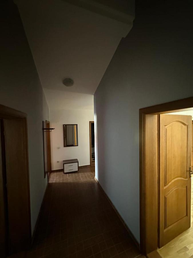 Apartment mit 2 Schlafzimmern und Balkon