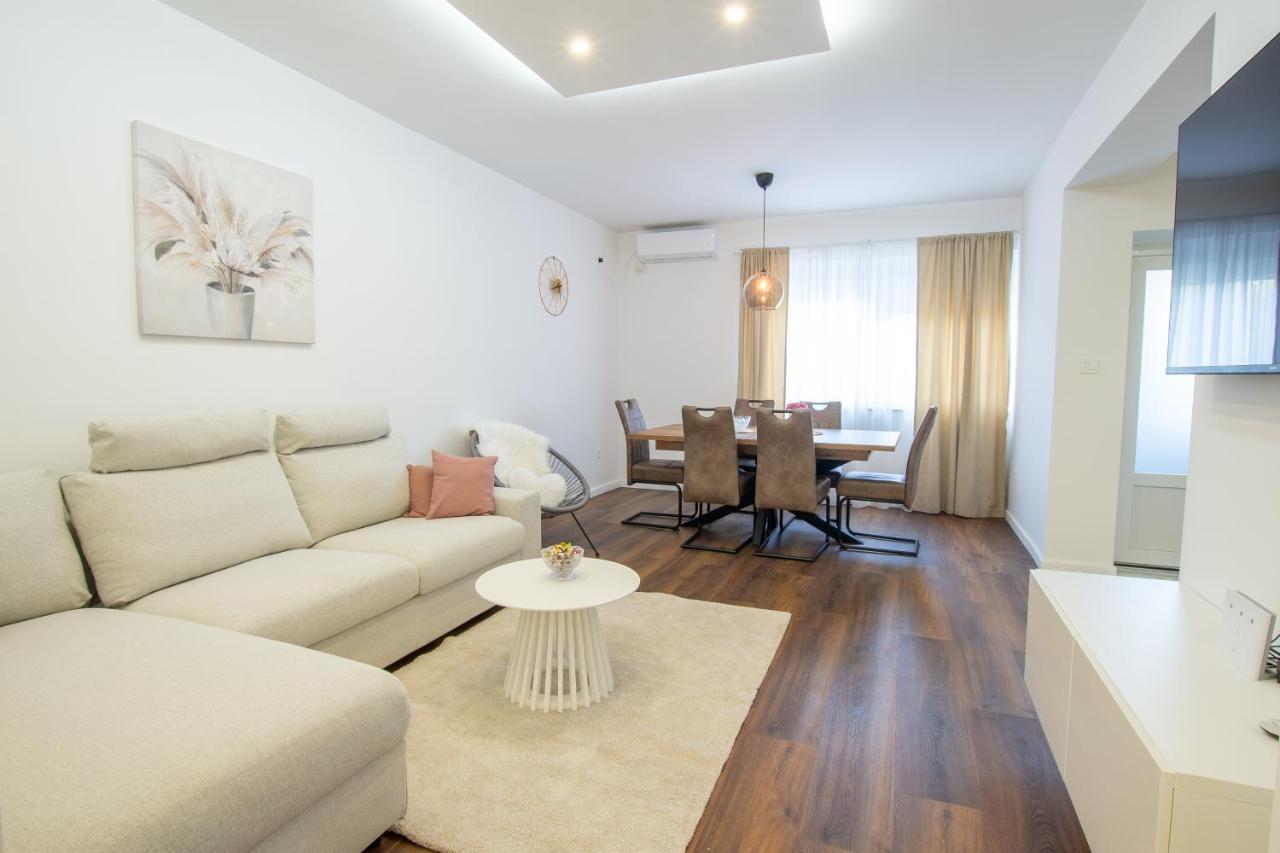 Apartman Valentina - Self check in and check out - B&B