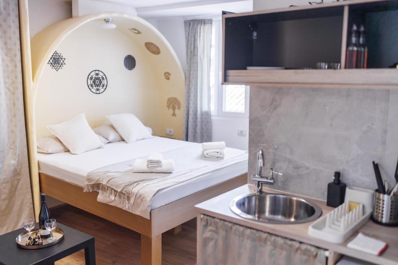 Plutus Apartments and Rooms with free Parking - Chambres d'hôtes Koper