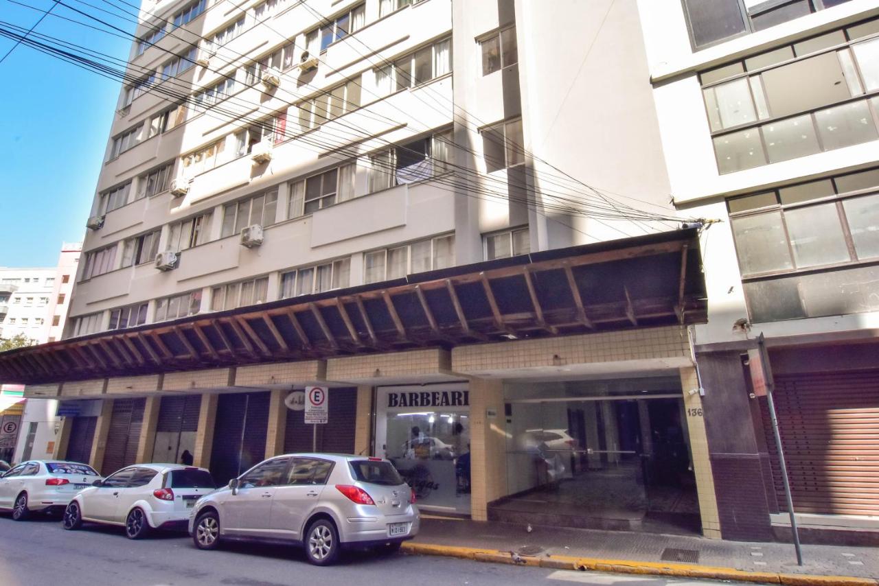 Custo benefício e Praticidade no Centro P1144 - B&B