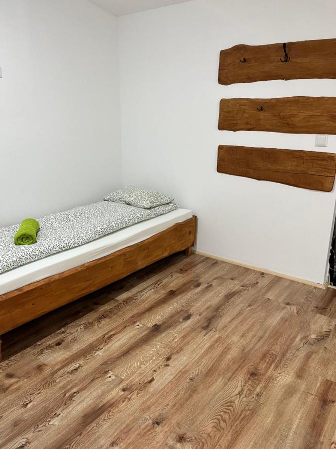 Chambre Triple avec Salle de Bains Privative