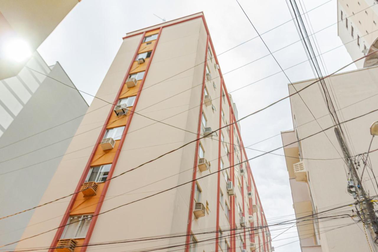 Apto na Rua 1200, Calçadão 100m da Praia P2189 - B&B