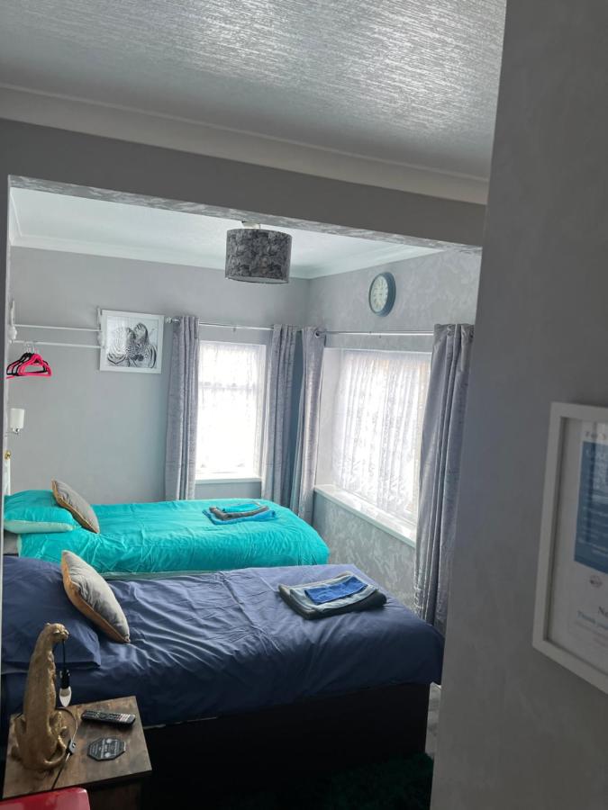 Economy Twin Room