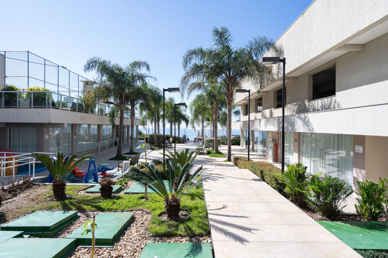 Apto Vista Mar Home Club Pé na Areia 3 Quartos Ares Condicionados Cozinha Completa Piscina Aquecida Jacuzzi Sauna Academia Quadra Playground Salão de Jogos 15min do Beto Carrero - B&B Bugres