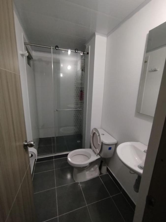 Hermoso Apartaestudio a 25 minutos del parque del café - B&B Armenia