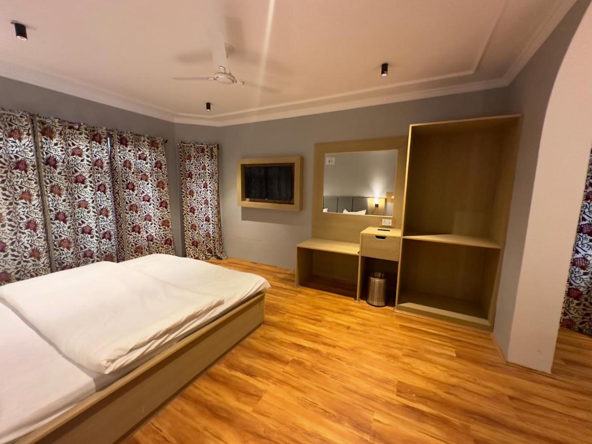 Silk Route - B&B Srinagar