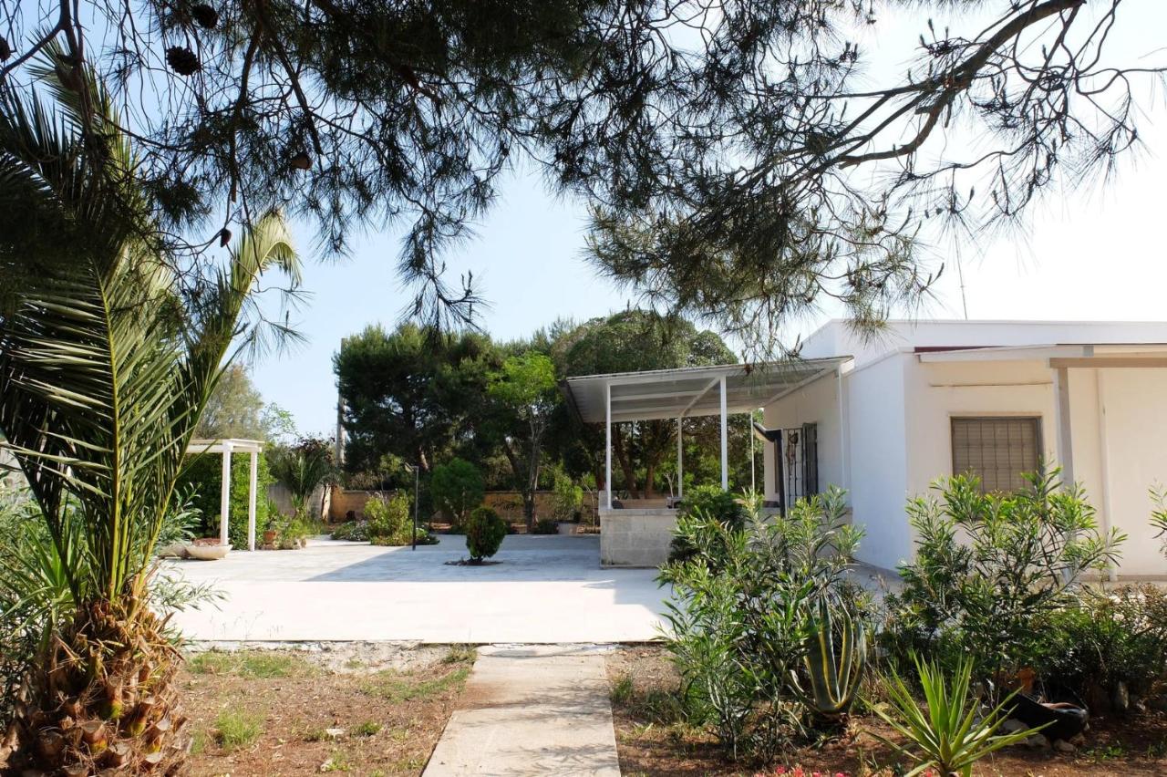 Villa Il Giardino con Piscina a soli 350 mt dalla Spiaggia di Punta Prosciutto - B&B Punta Prosciutto