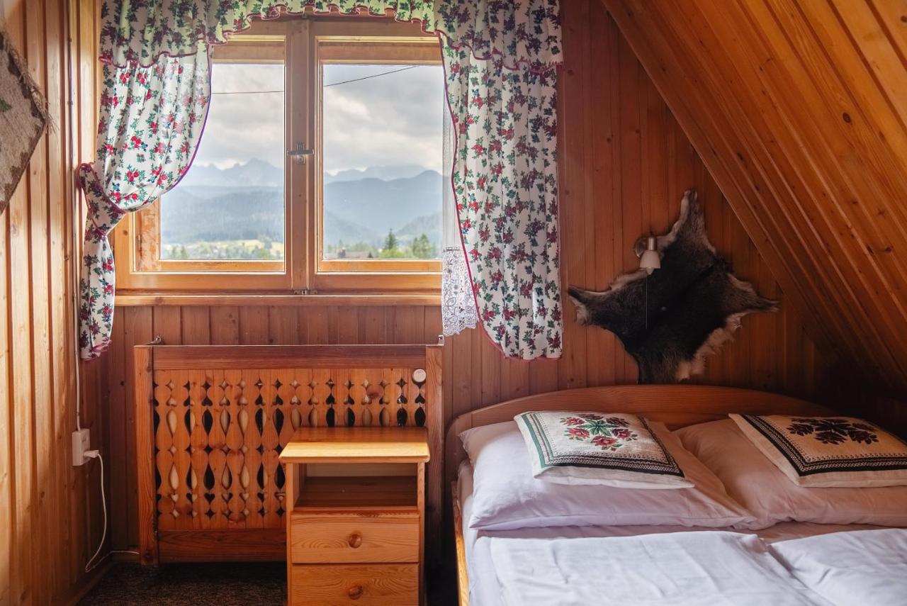 Studio with Mountain View
