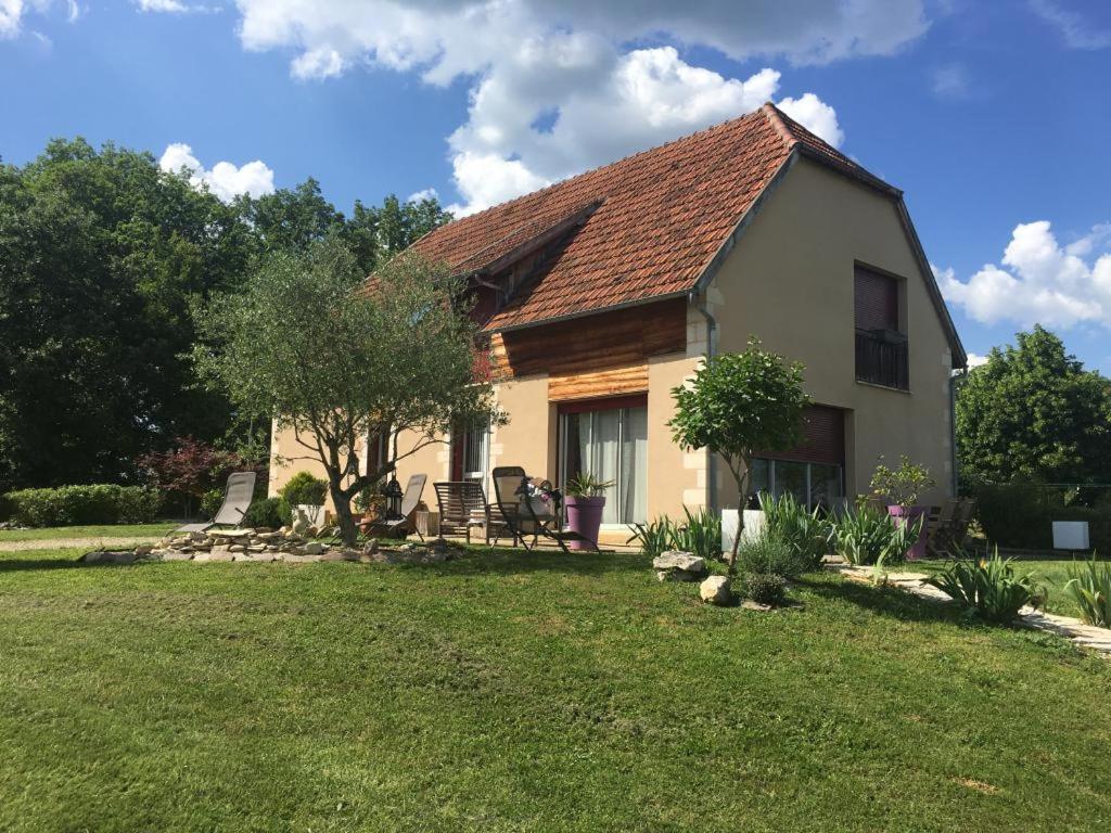Villa 4 étoiles - 3 chambres - 6 personnes - Nature, campagne, confort moderne, charme, jardin et vue exceptionnelle - Proche Martel - B&B