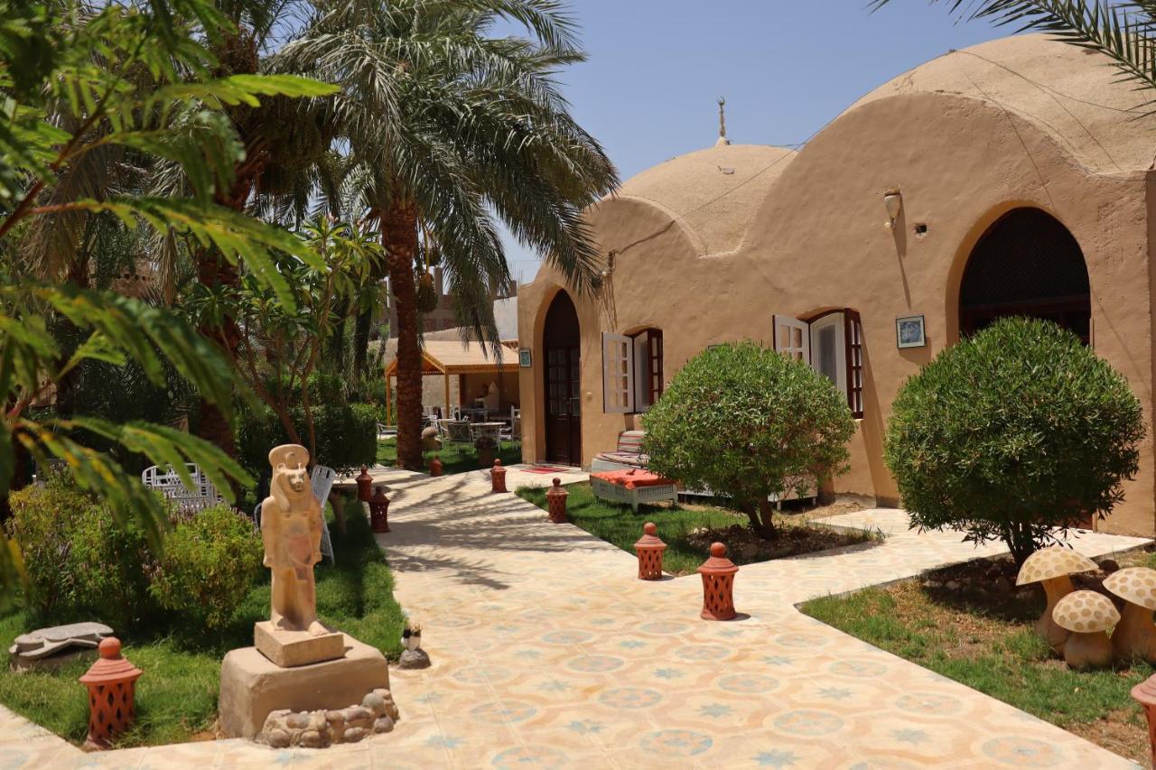 Sekhmet Retreat Centre - B&B