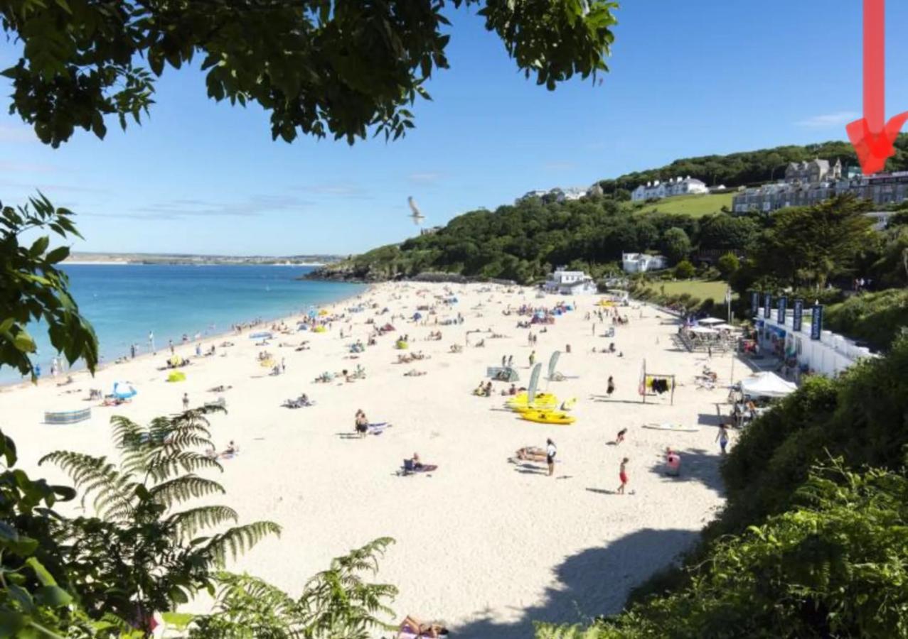 St Ives apartment less than 5 minutes walk to beach parking available - B&B Saint Ives