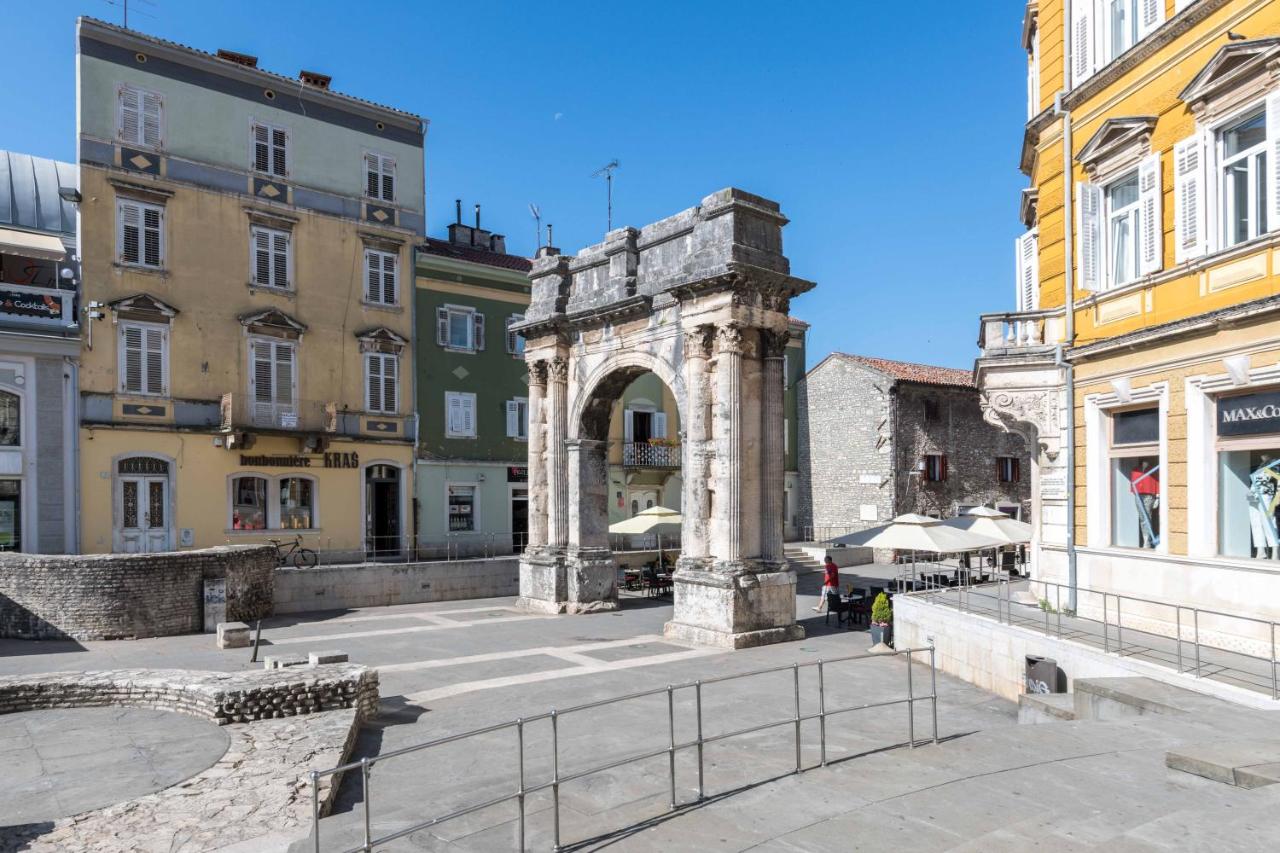 Porta Aurea sunny studio - Ferienwohnung Pula