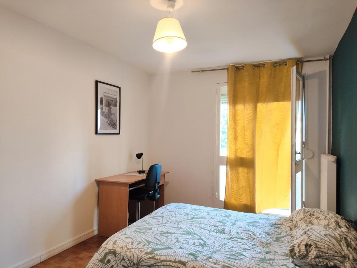 Chambre dans un appartement en colocation - Chambres d’hôtes