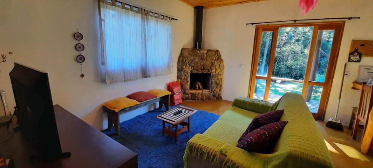 Casa Araucária no Refugio Pinheiro Beira Rio - B&B