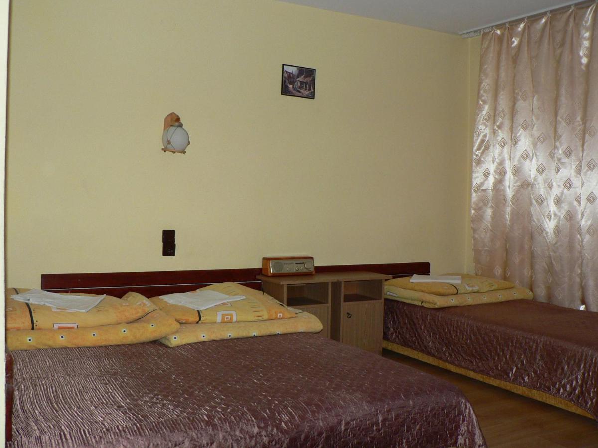 Vierbettzimmer mit Balkon
