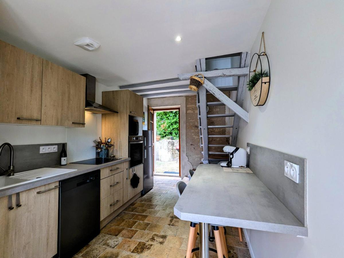 Maison confortable avec jardin clos, wifi et parking, idéale pour se ressourcer en pleine nature - Chambres d'hôtes Mézières-en-Brenne