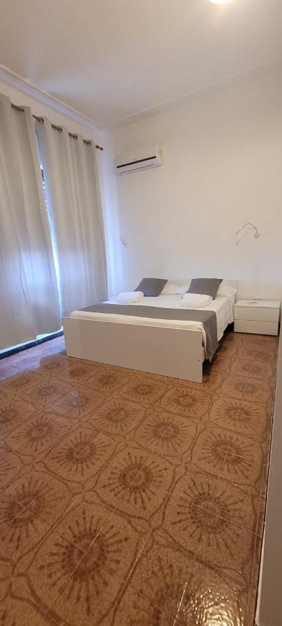 One-Bedroom Apartment with Garden
