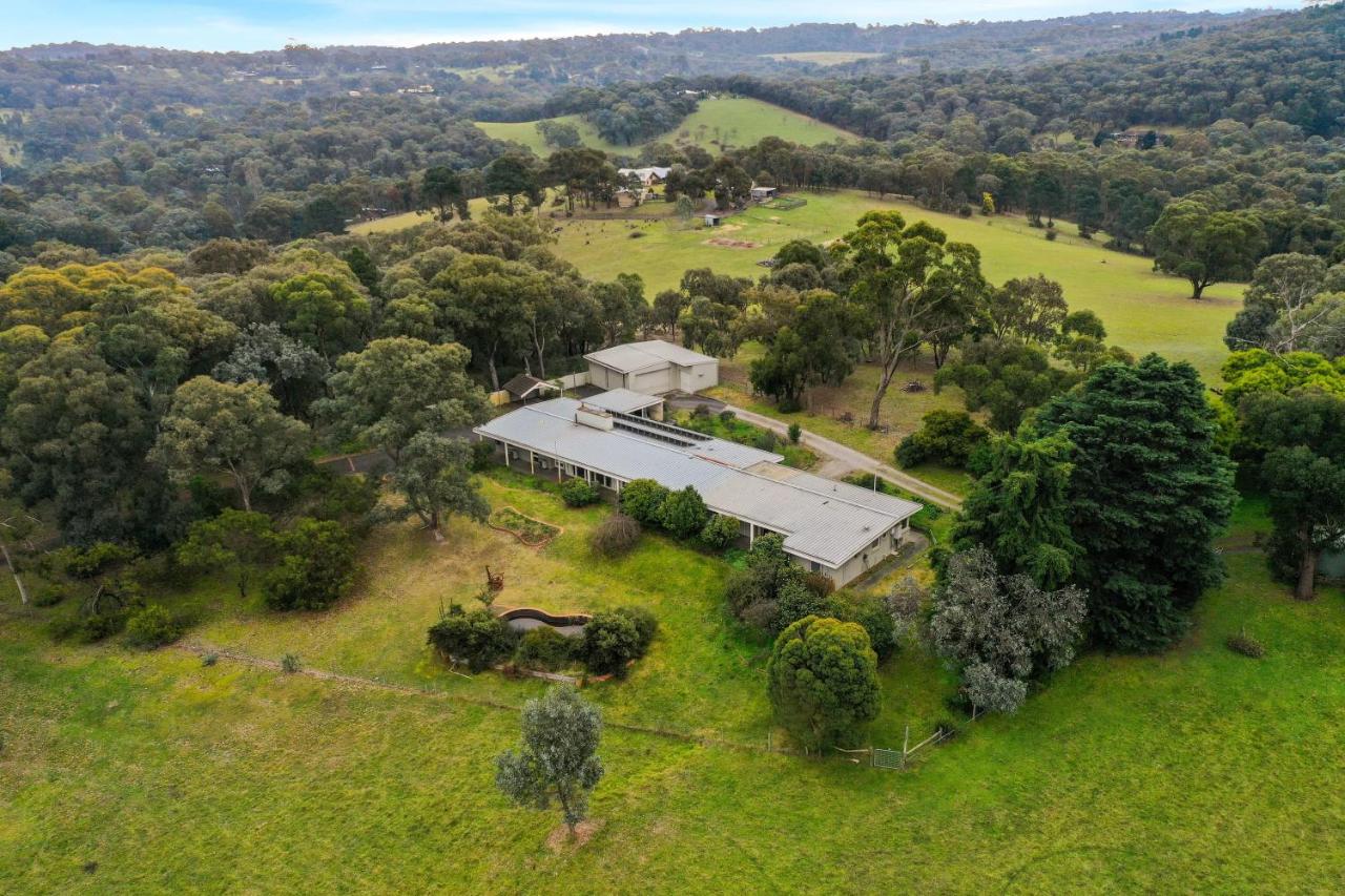 Enjoy Nature at Modern Diamond Creek Farmhouse - Ferienwohnung
