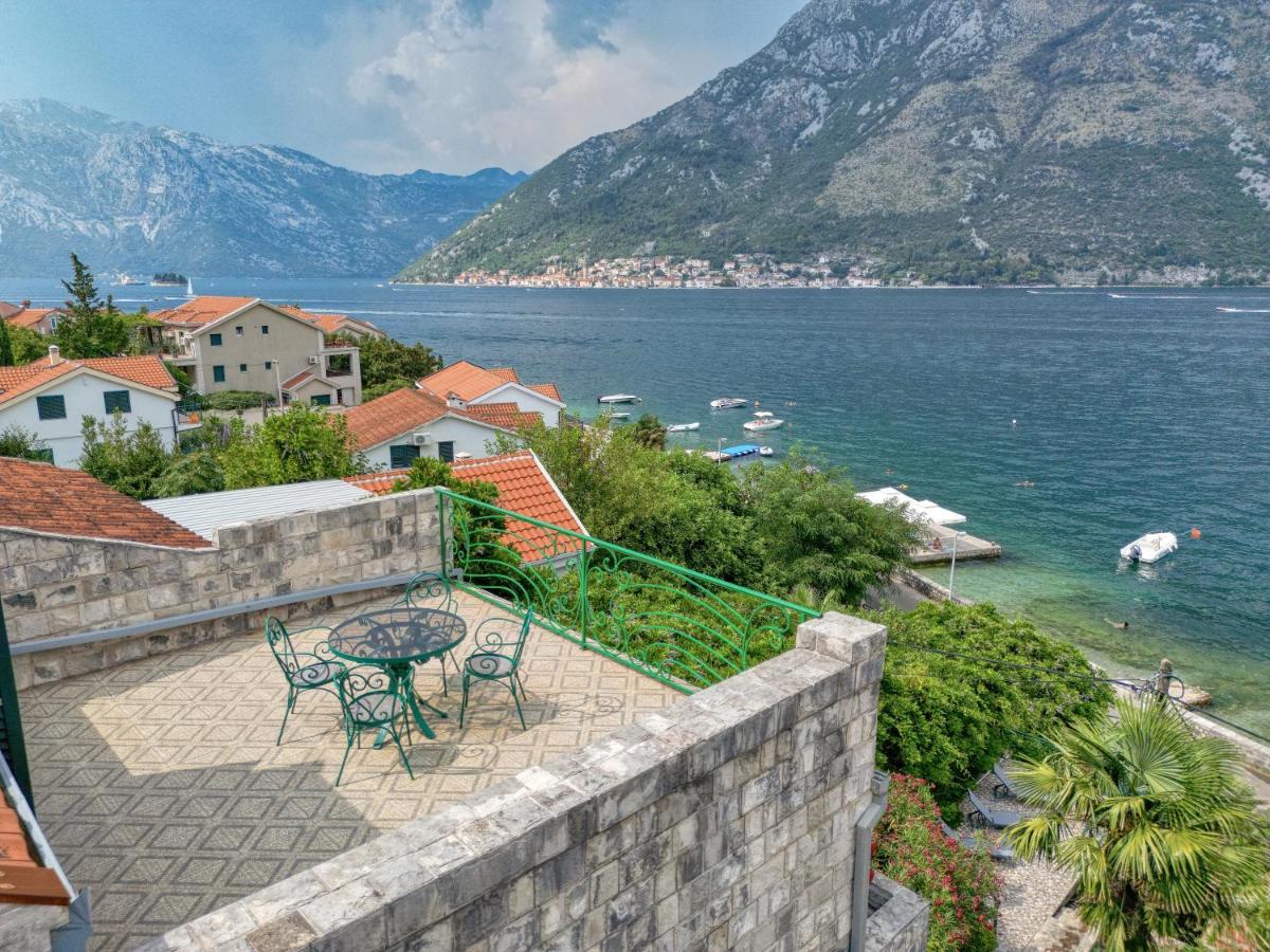Waterfront house overlooking Kotor Bay by MN Property - B&B