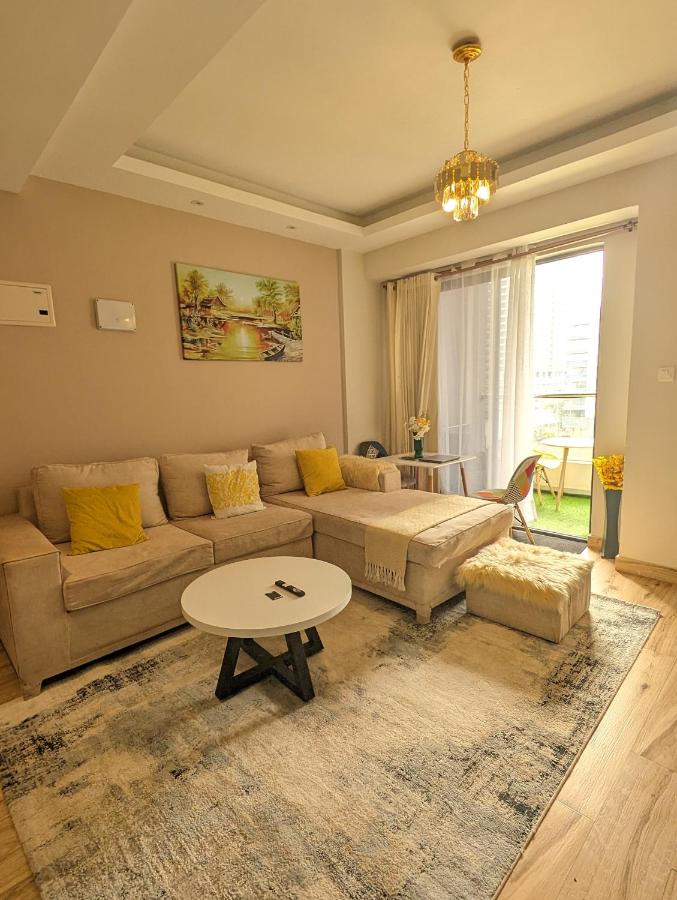Oakley Apartment- By Tito Homes