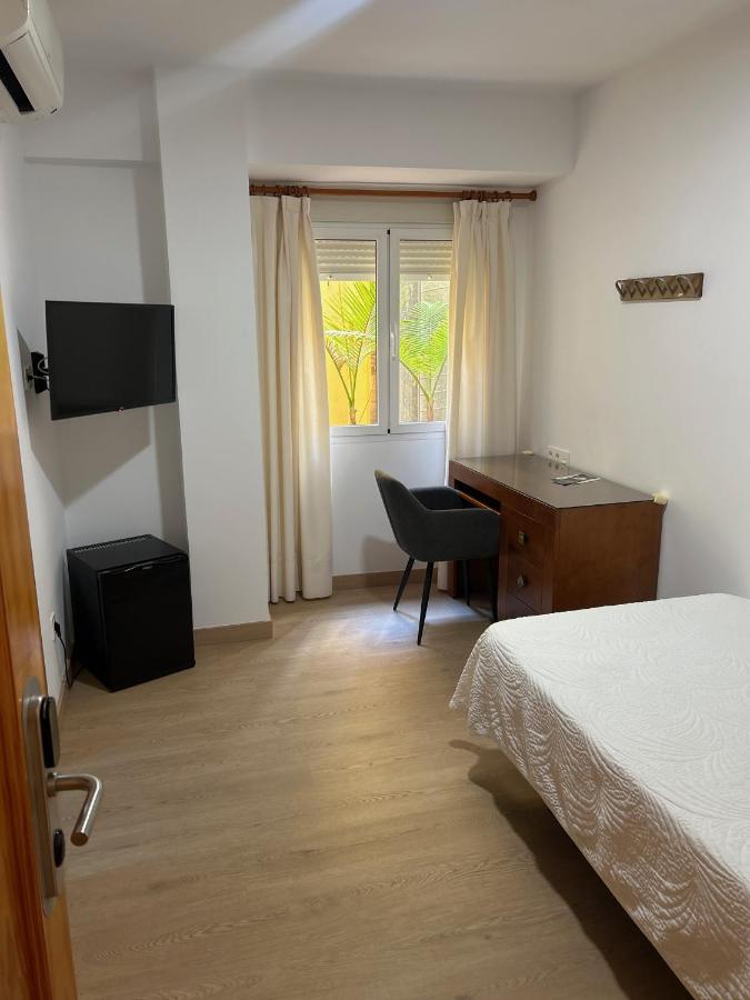 Small Single Room