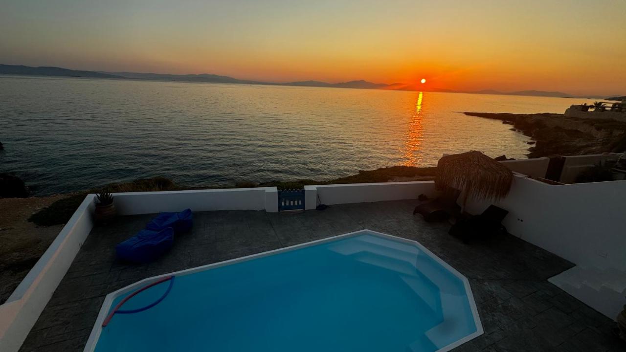 NV seafront Villa Aegina - B&B