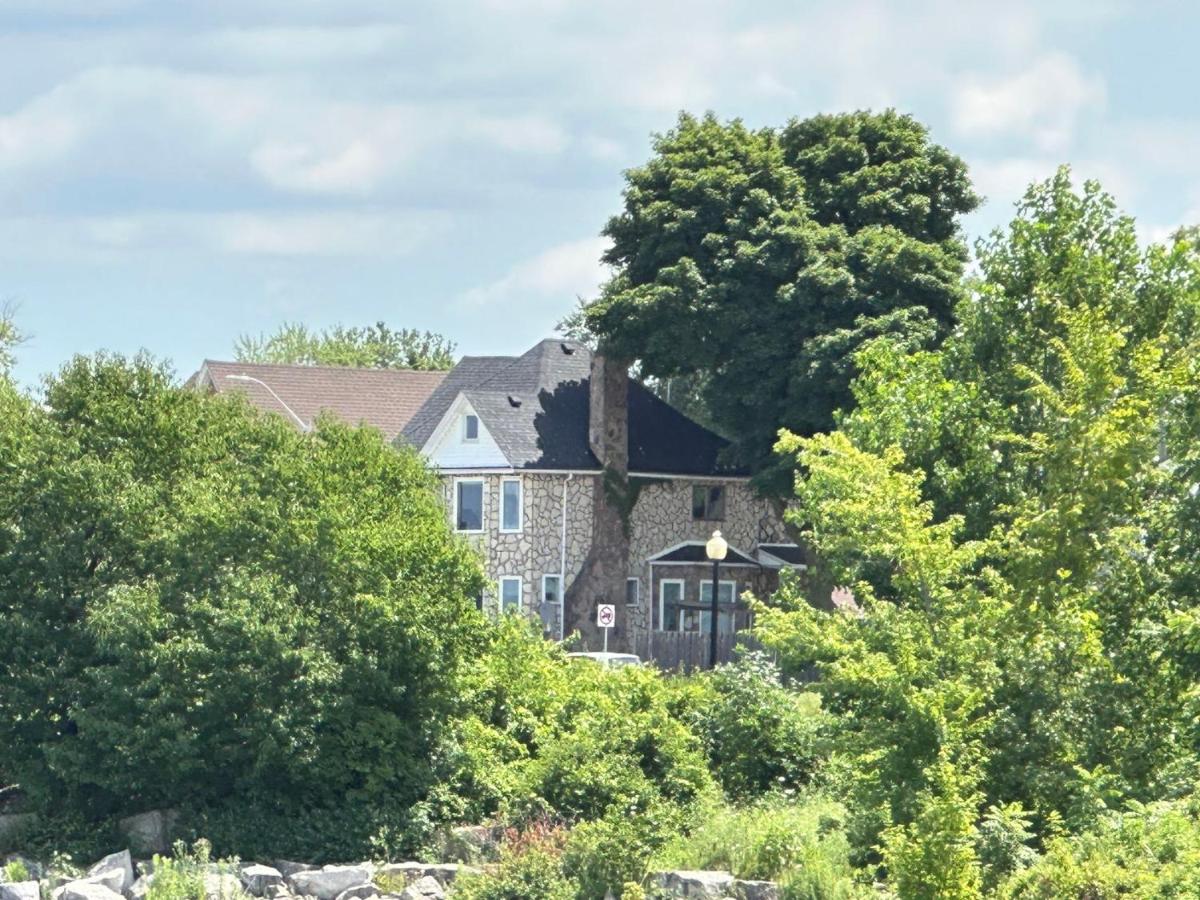 Waterfront Home Windsor ,Canada - Chambres d’hôtes Windsor