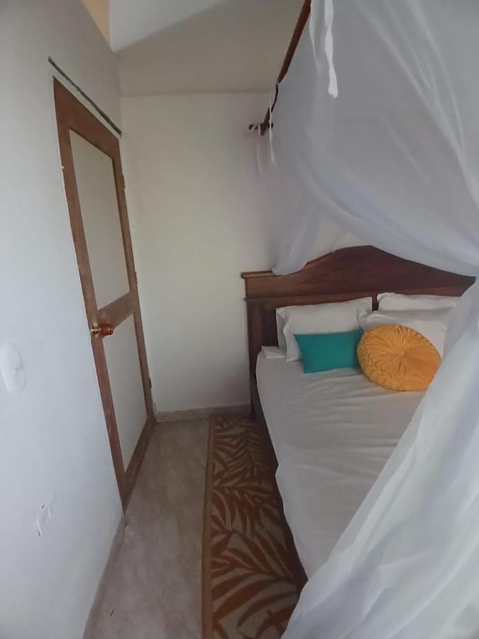 Single Room with Shared Bathroom
