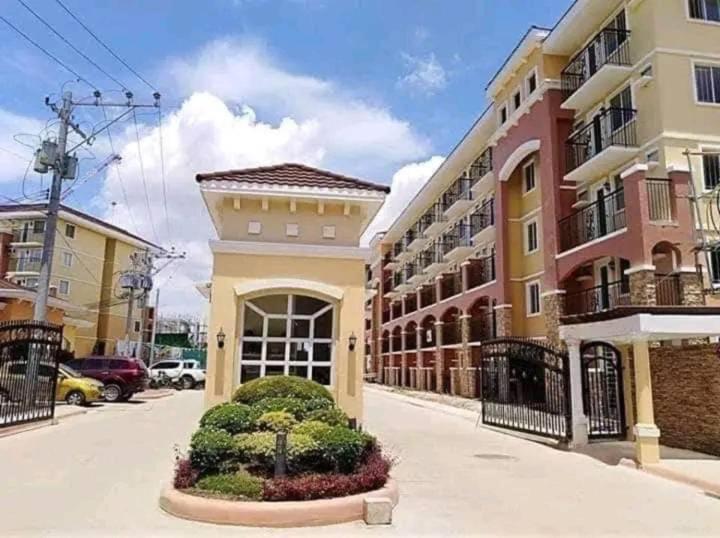 Lian's Haven at Arezzo Place Davao - B&B