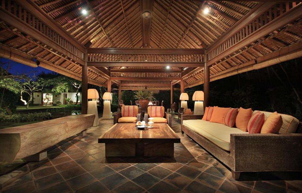 Villa - Beach Front