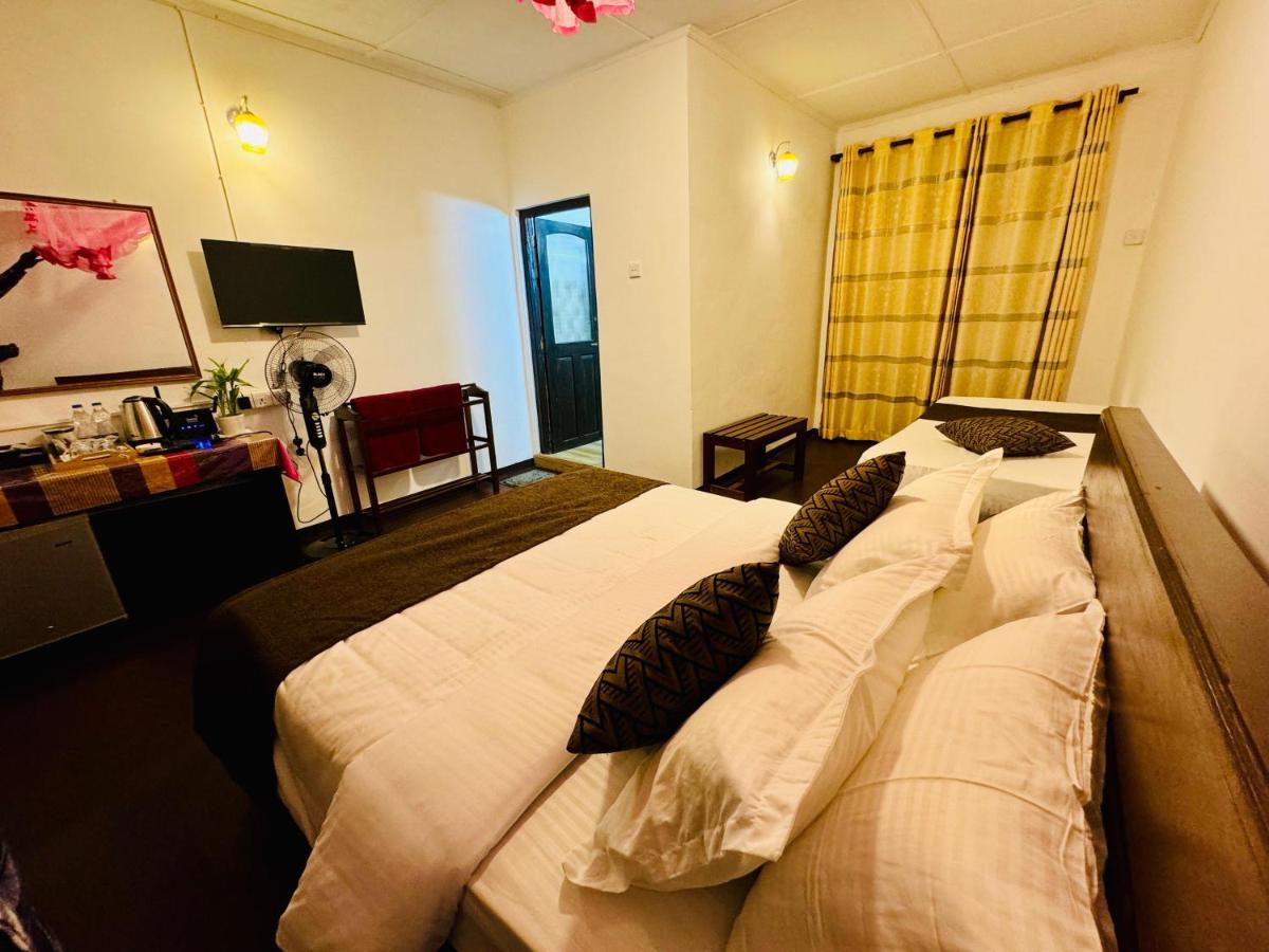 Basic Triple Room