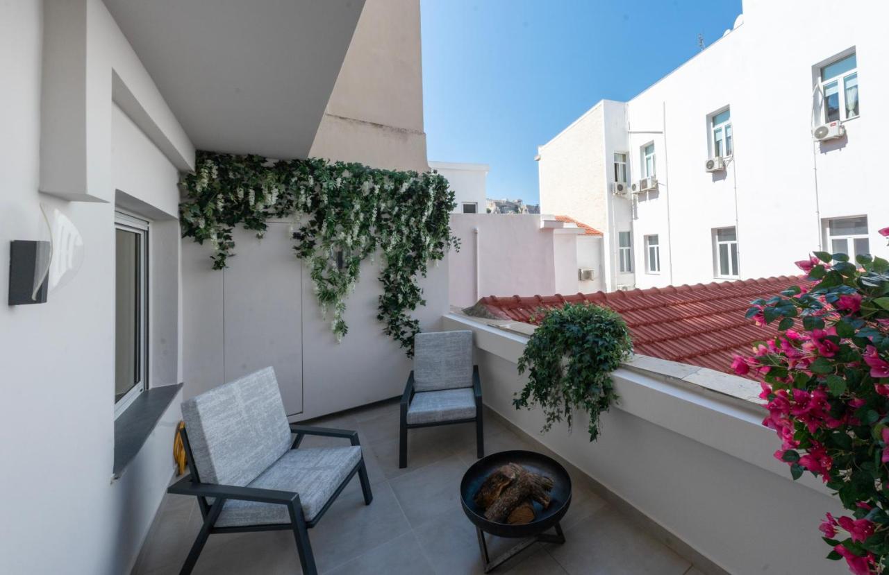 Derouse Eva Suite Jacuzzi & Sauna - Bed and Breakfast Athene