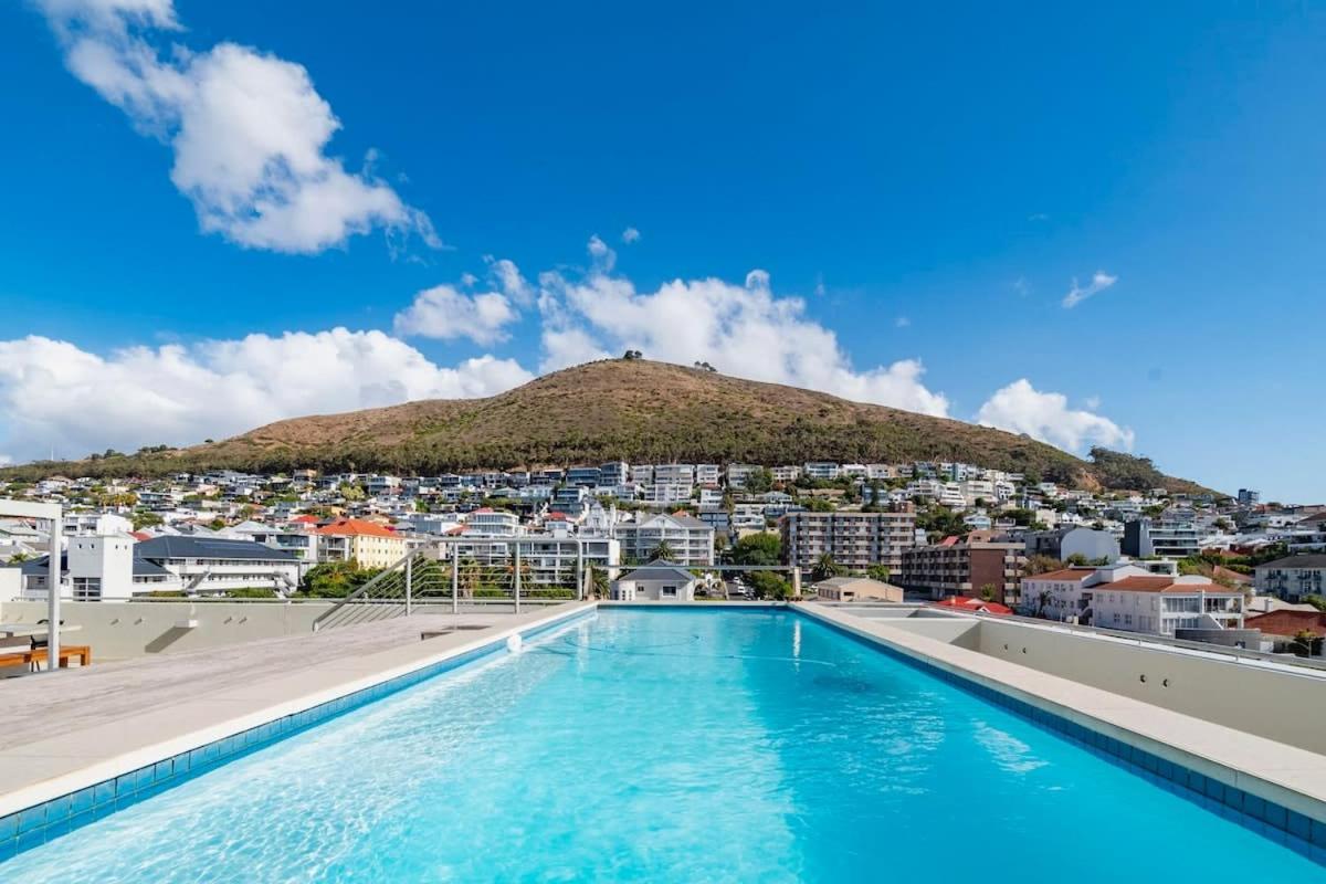 Stadium View Haven 2-Bed Retreat in Greenpoint - B&B Ciudad del Cabo