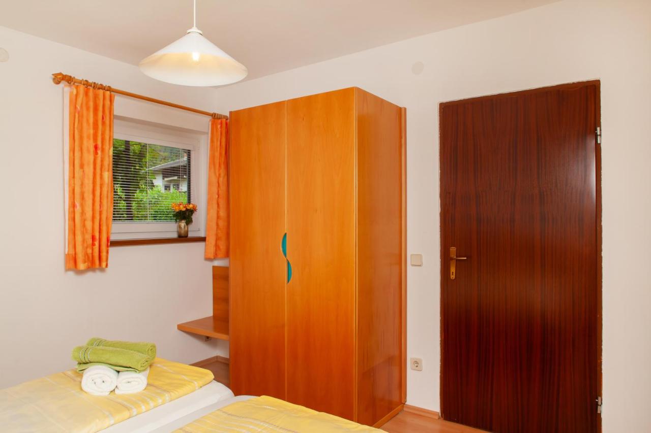 Apartamento de 2 dormitorios con balcón o terraza