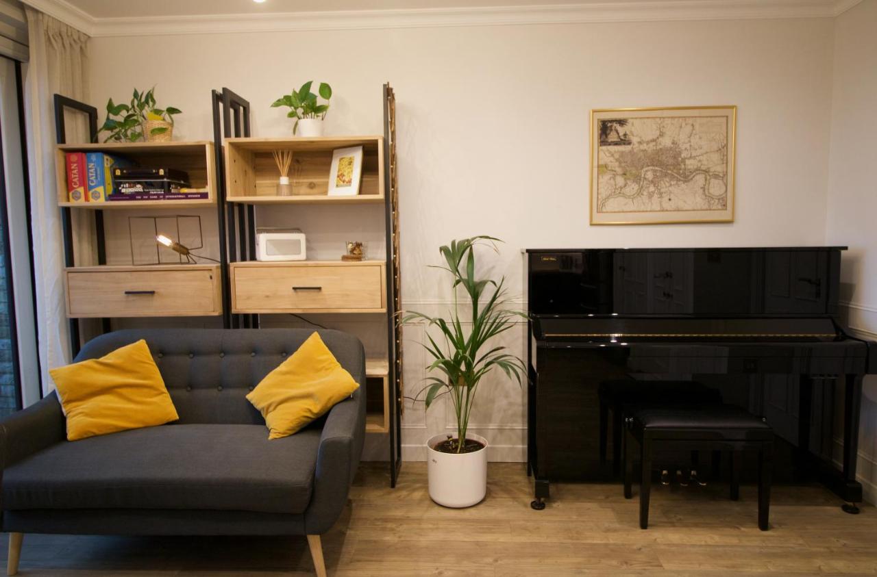 Luxury Surrey Quays Apartment - Ferienwohnung London