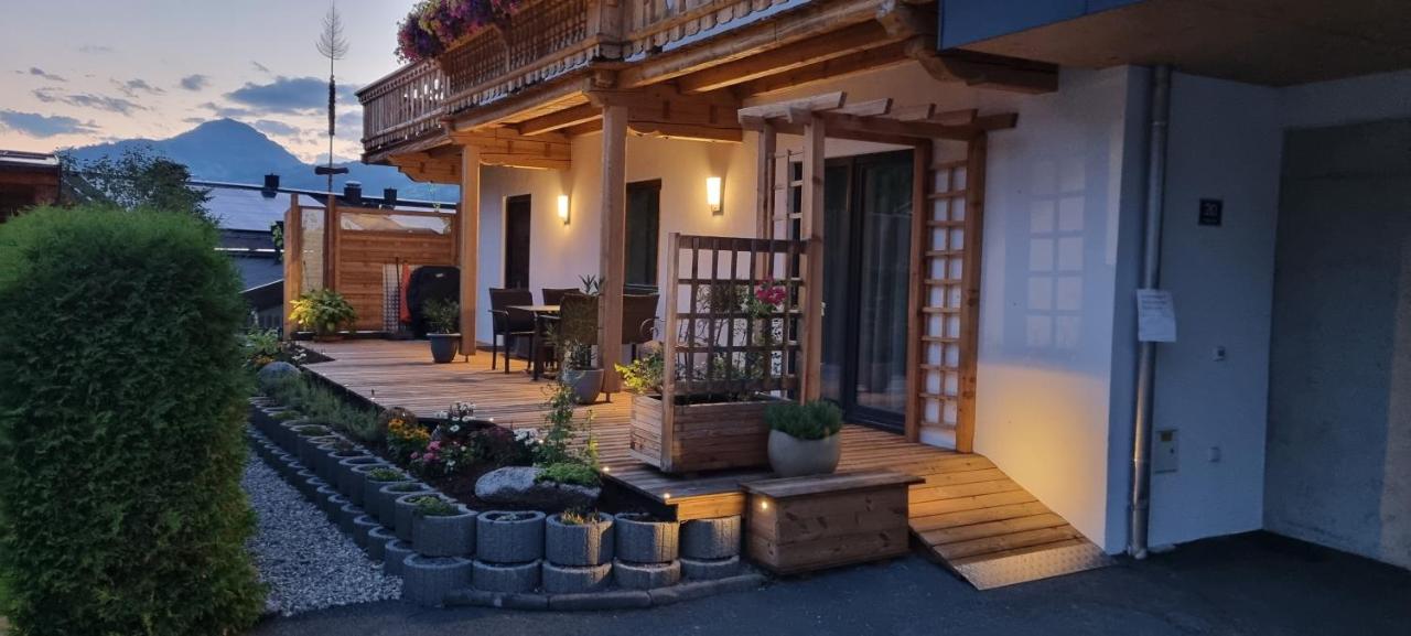 Apartment with Terrace Annex
