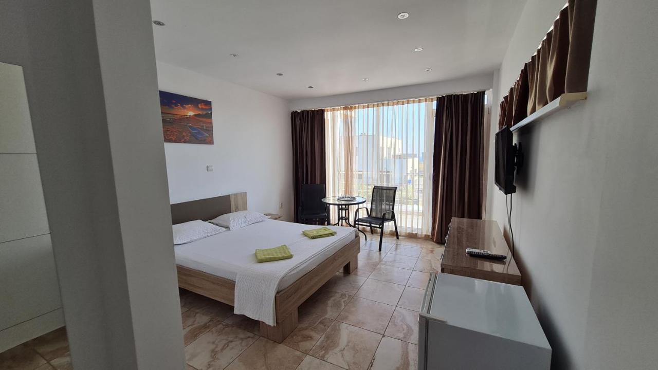 Habitación Doble Deluxe con balcón y vistas al mar