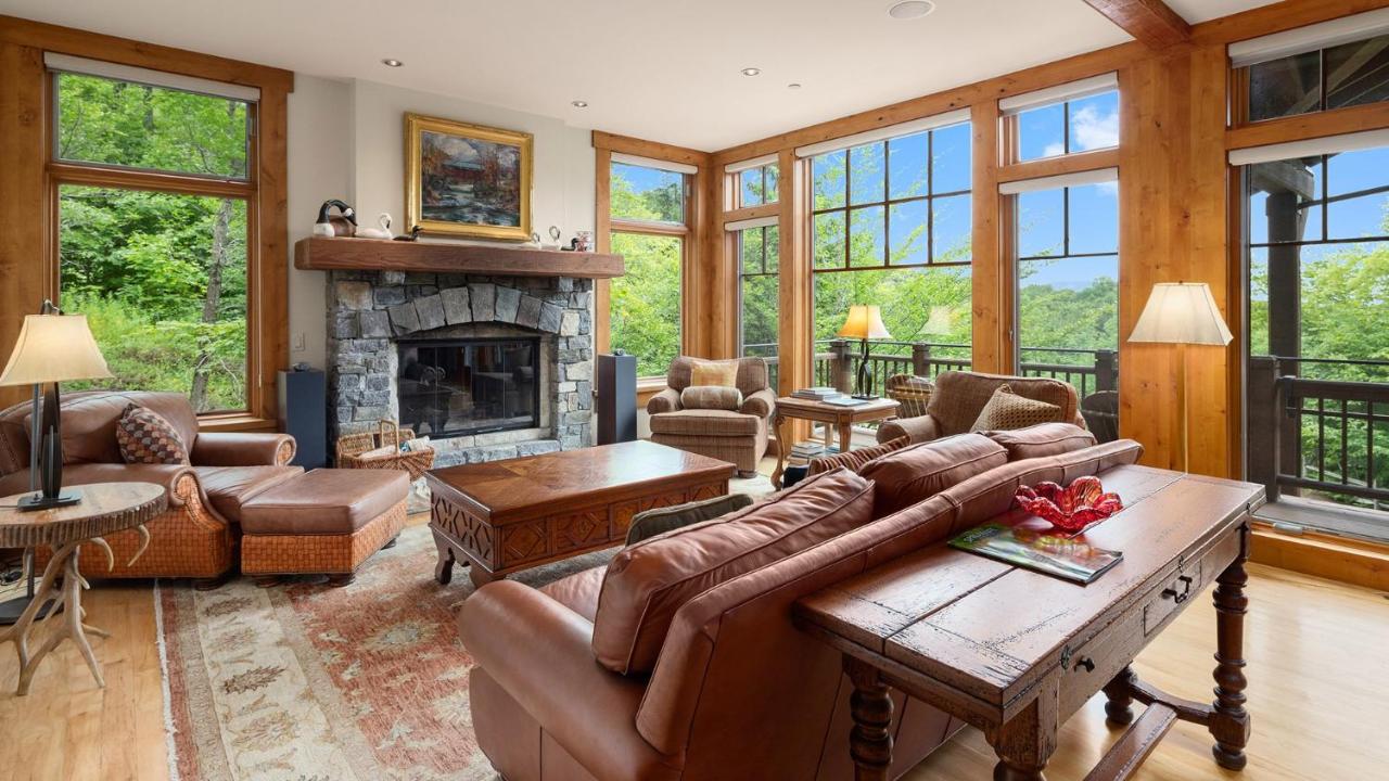 20- 4bed - Mountain Cabin - Spruce Peak - Stowe Mt Resort - Ski in Ski Out - Sleeps 11 - Chambres d'hôtes Stowe