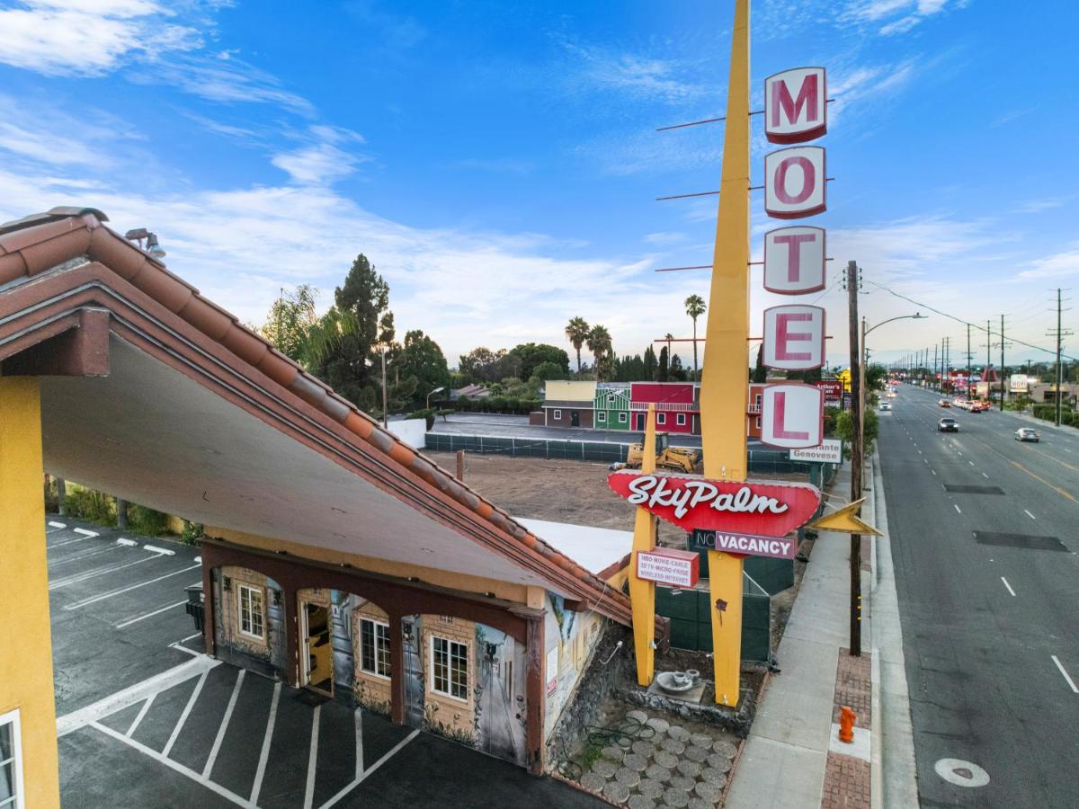 Sky Palm Motel - Orange - B&B Orange