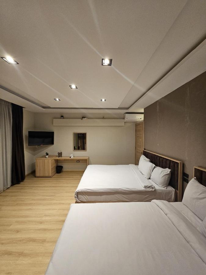 Royal Suite with Balcony Pyramids View