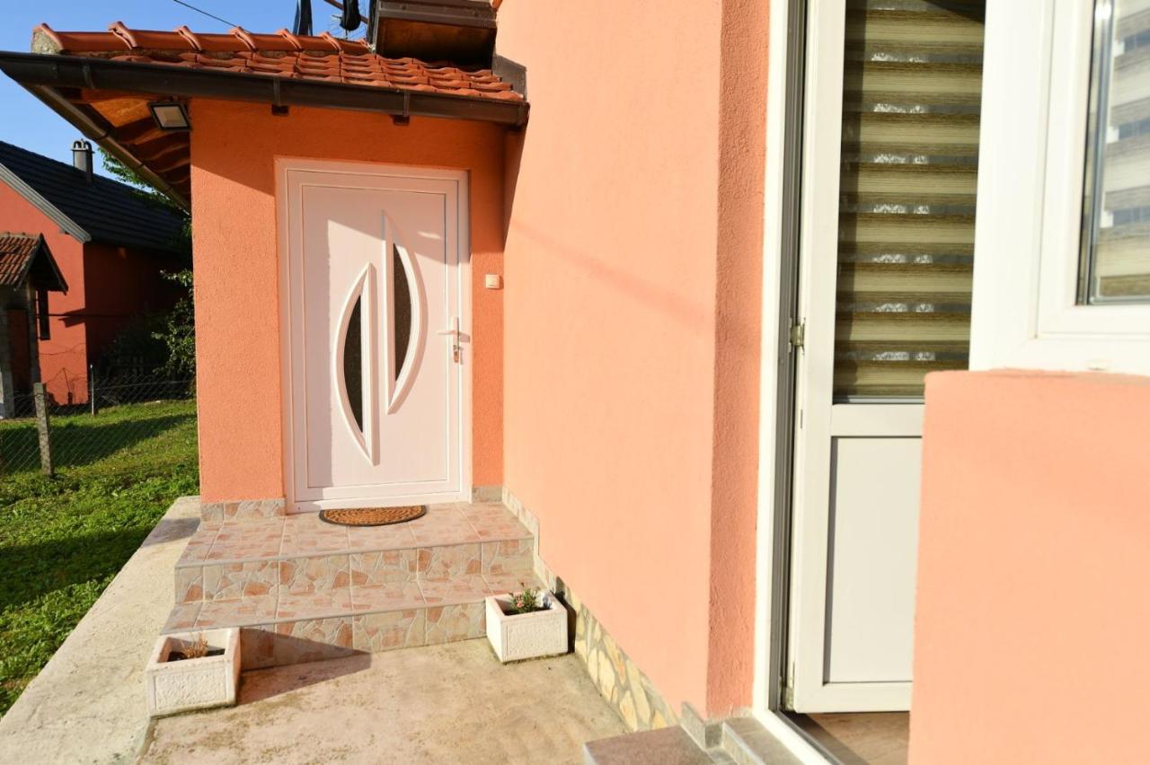 Apartman Poezija - Ferienwohnung Bajina Bašta