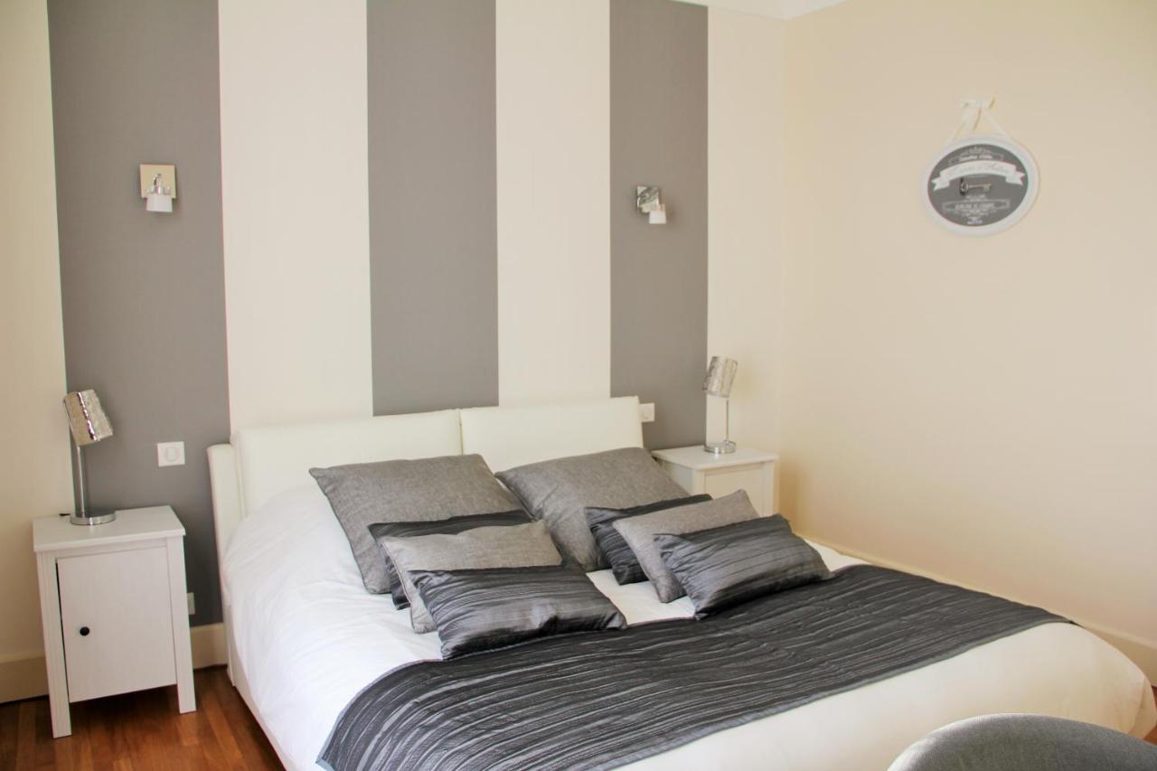 Two Connecting Double Rooms with Shared Bathroom and Terrace