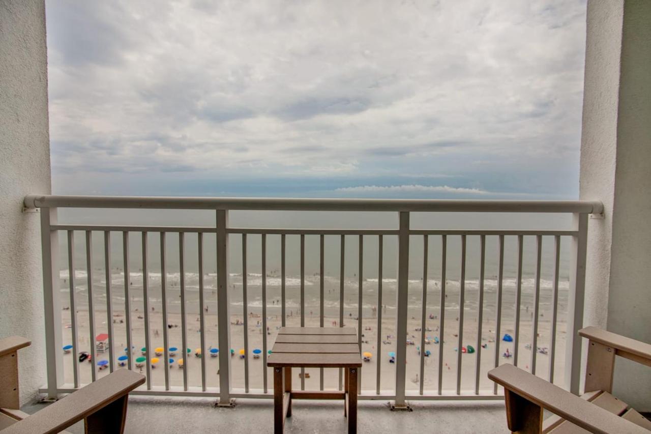 Oceanfront Escape Renovated Suite at Camelot - B&B