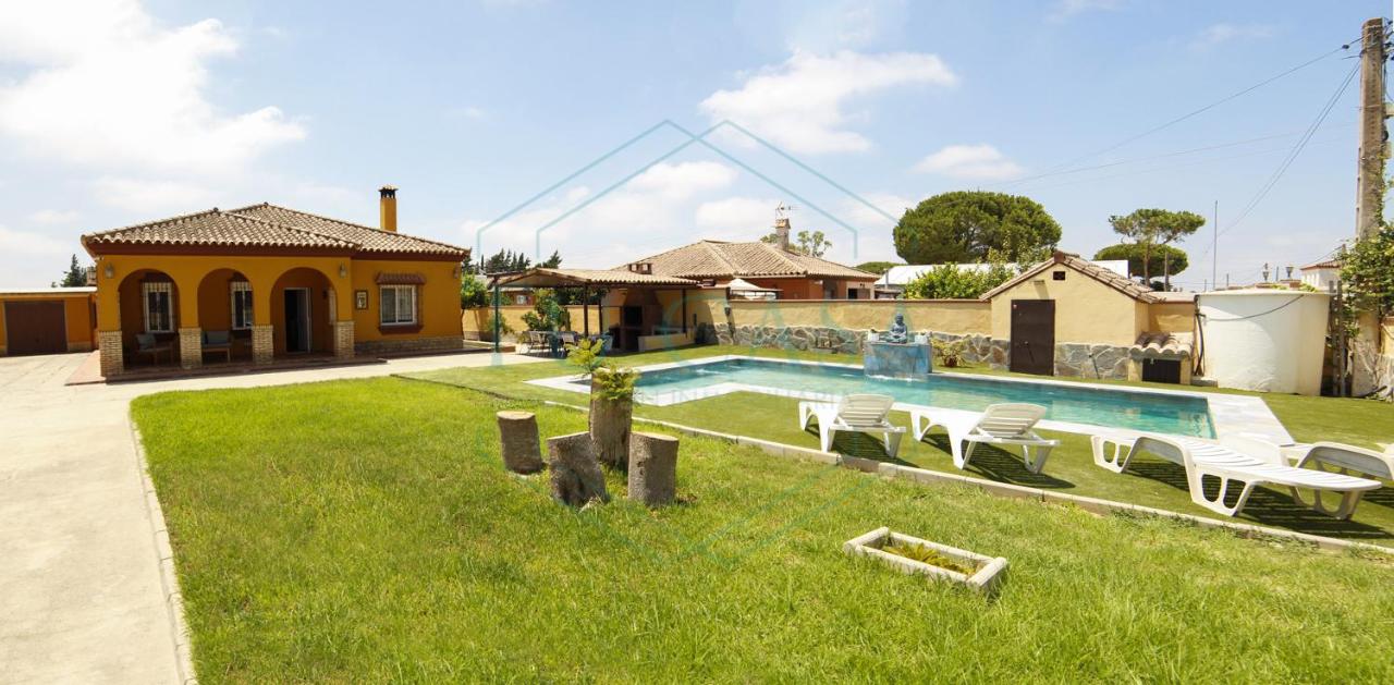 Villa Zahara de 3 habitaciones con Piscina - Chambres d’hôtes Cadix