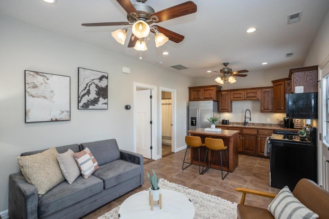 Tiny Home With Hot Tub Near Ft Leonard Wood! - Chambres d’hôtes