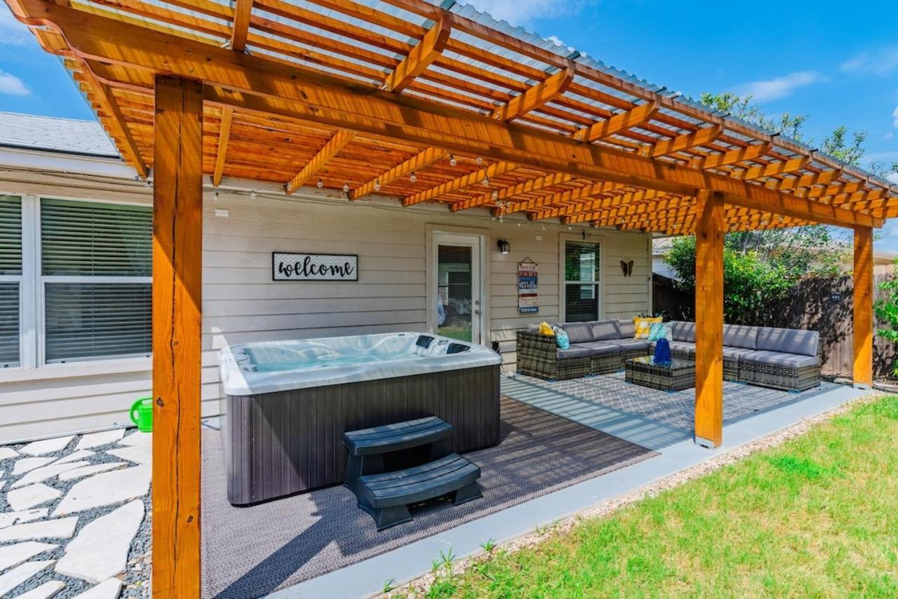 Luxury Oasis Hot-tub, Games & Bbq By Fiesta Tx - B&B
