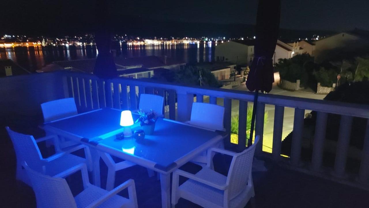 One-Bedroom Apartment - Sea Side