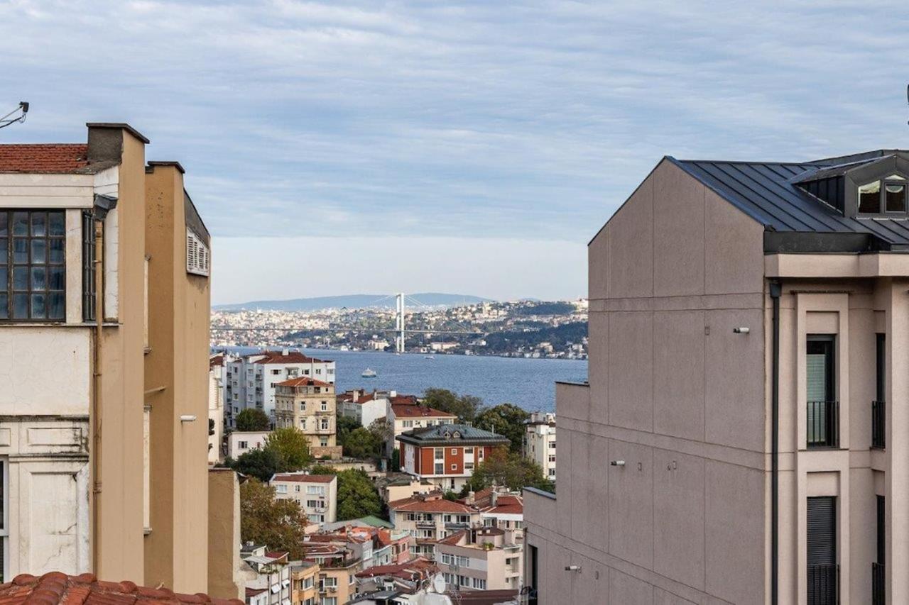 Duplex Penthouse Wparking 3bd2bath Views! #340 - B&B