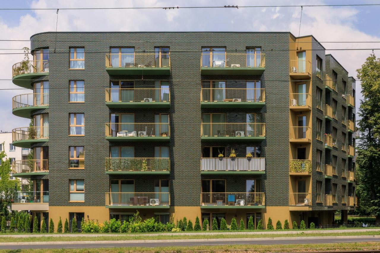 Dąbie Apartment with parking max 2000 kg - B&B Cracovia